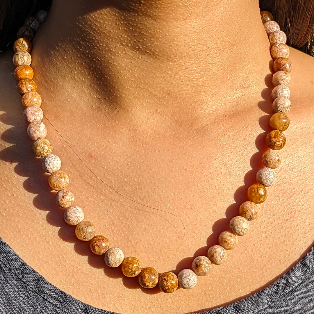 Collier Ancien En Calcédoine - Bijou Vintage En Pierre Naturelle - Occasion En état Correct