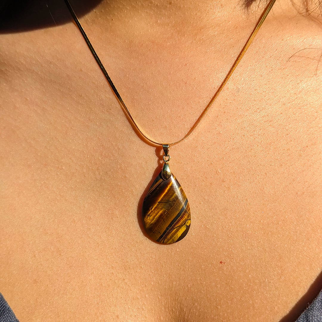 Collier avec Pendentif Oeil de Tigre