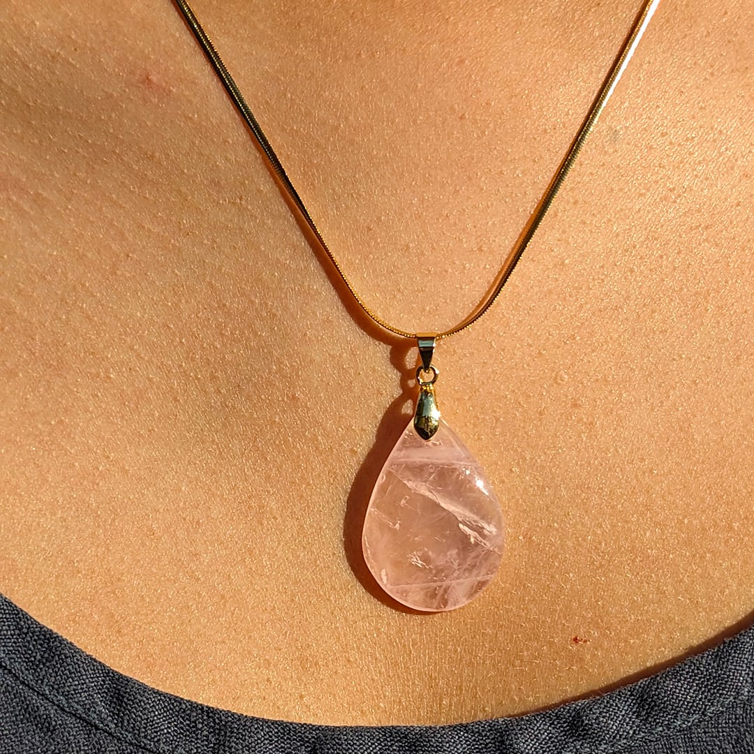 Collier avec Pendentif Quartz Rose